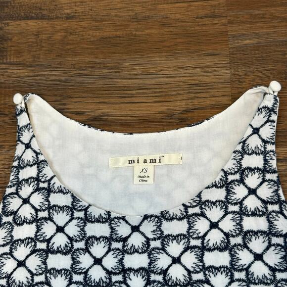 Mi Ami Francesca’s 100% Cotton Shell Embroidered tank size XS - Picture 5 of 8